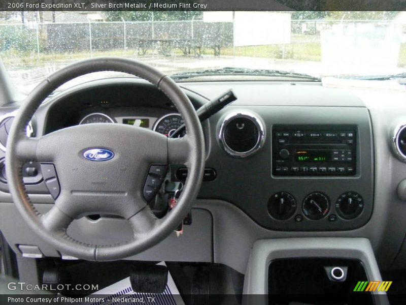 Silver Birch Metallic / Medium Flint Grey 2006 Ford Expedition XLT