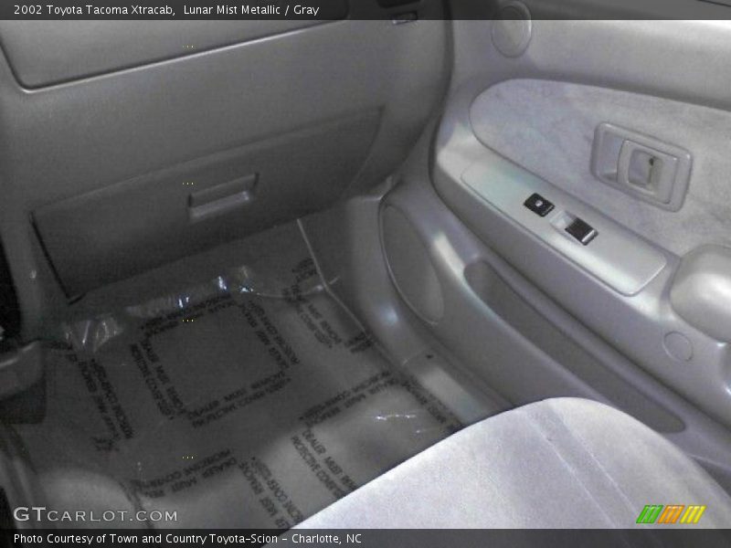 Lunar Mist Metallic / Gray 2002 Toyota Tacoma Xtracab