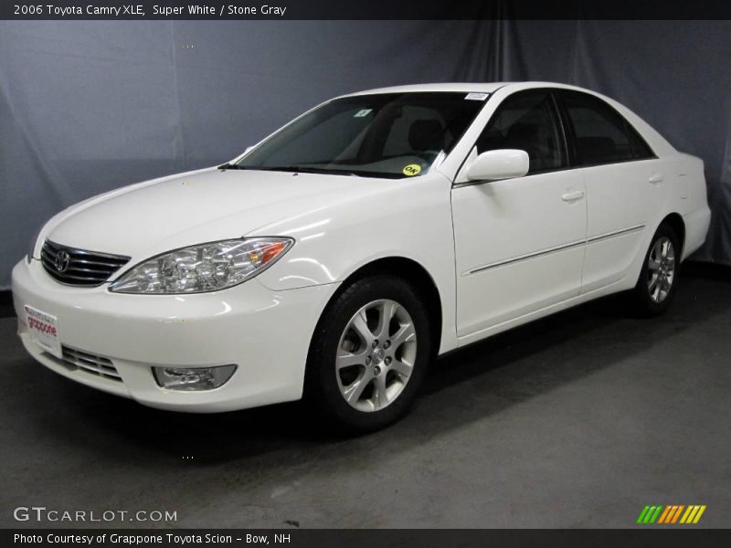 Super White / Stone Gray 2006 Toyota Camry XLE