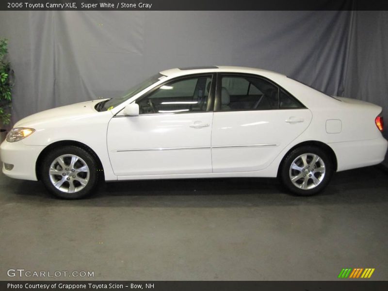 Super White / Stone Gray 2006 Toyota Camry XLE