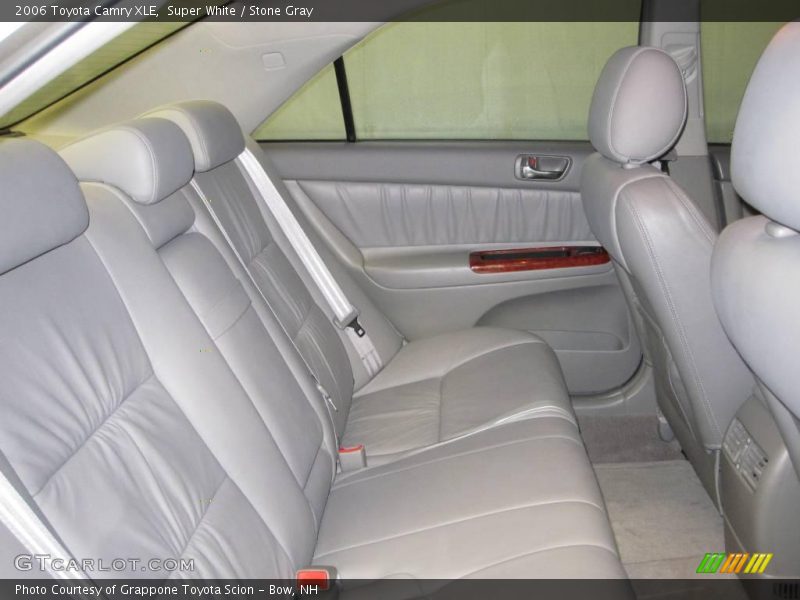 Super White / Stone Gray 2006 Toyota Camry XLE
