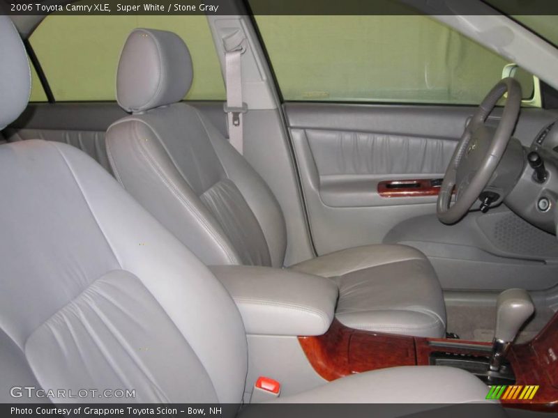 Super White / Stone Gray 2006 Toyota Camry XLE