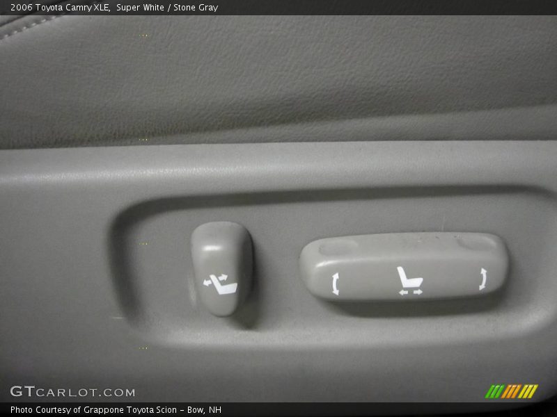 Super White / Stone Gray 2006 Toyota Camry XLE