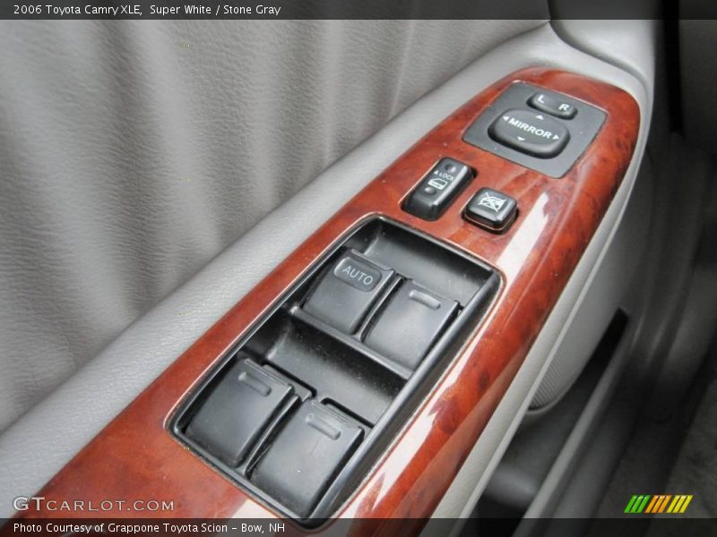 Super White / Stone Gray 2006 Toyota Camry XLE