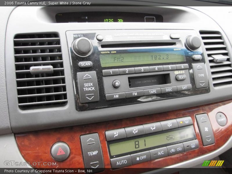 Super White / Stone Gray 2006 Toyota Camry XLE