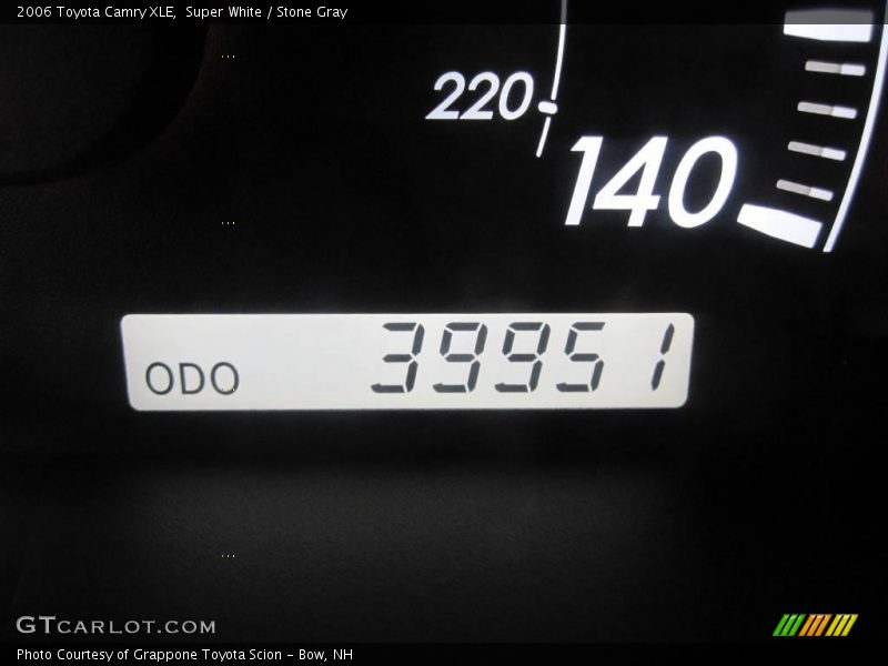 Super White / Stone Gray 2006 Toyota Camry XLE