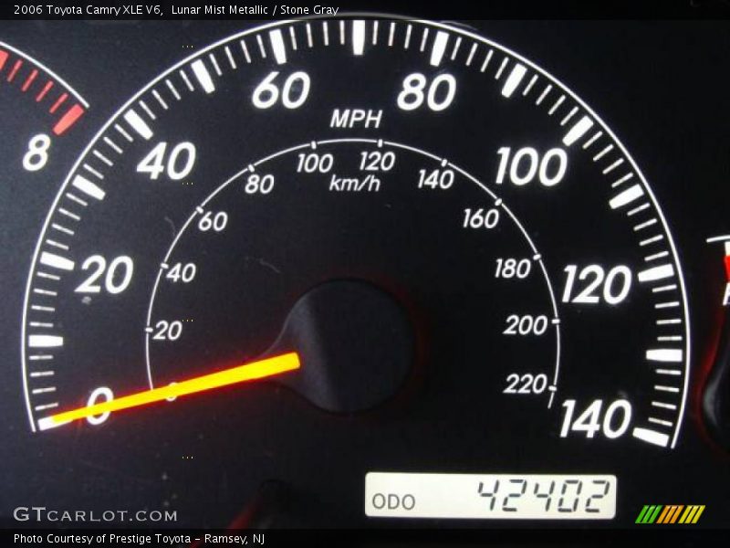 Lunar Mist Metallic / Stone Gray 2006 Toyota Camry XLE V6
