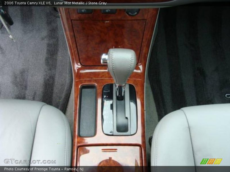Lunar Mist Metallic / Stone Gray 2006 Toyota Camry XLE V6