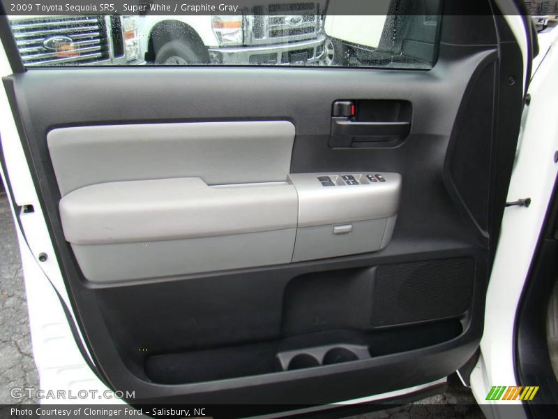 Super White / Graphite Gray 2009 Toyota Sequoia SR5