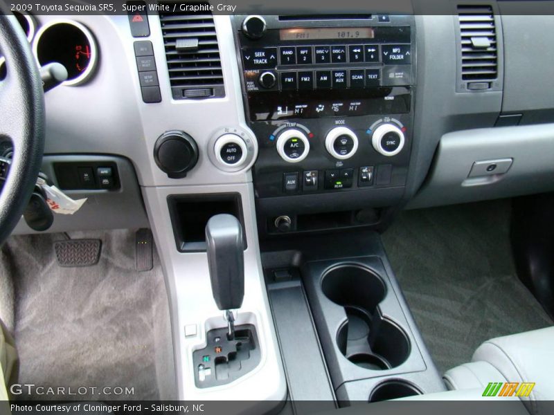 Super White / Graphite Gray 2009 Toyota Sequoia SR5