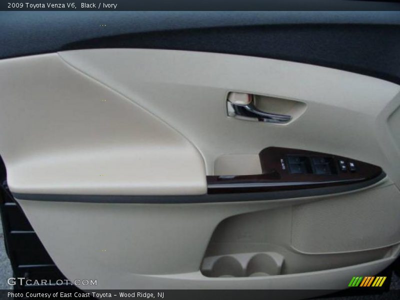 Black / Ivory 2009 Toyota Venza V6