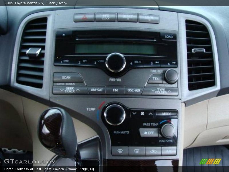 Black / Ivory 2009 Toyota Venza V6