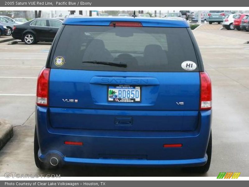 Pacific Blue / Ebony 2005 Saturn VUE Red Line