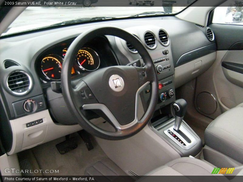 Polar White / Gray 2009 Saturn VUE XE