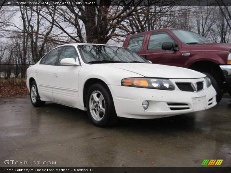 Ivory White / Dark Pewter 2002 Pontiac Bonneville SE