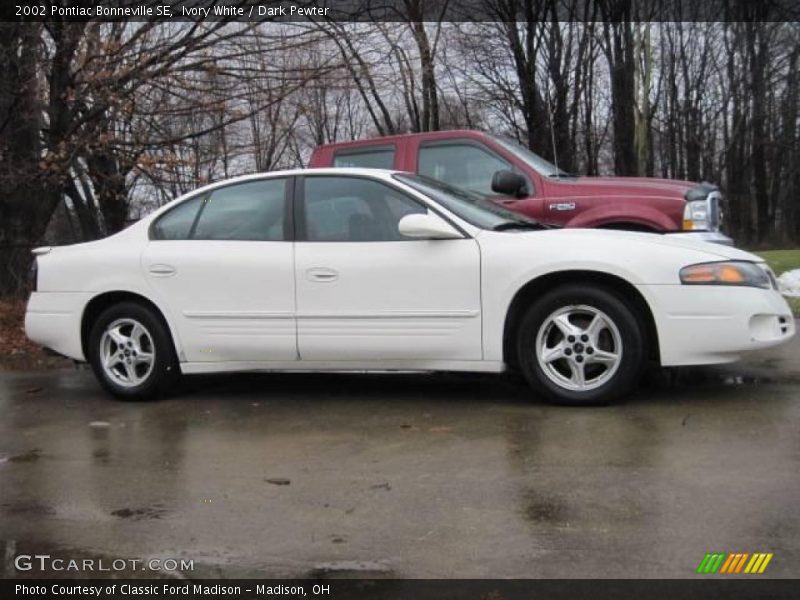 Ivory White / Dark Pewter 2002 Pontiac Bonneville SE