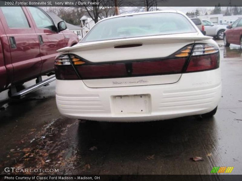 Ivory White / Dark Pewter 2002 Pontiac Bonneville SE