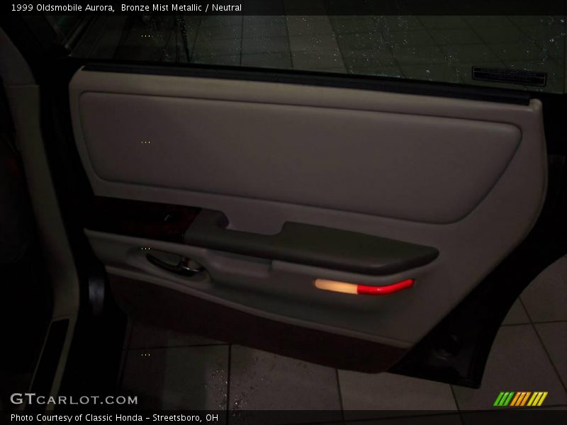 Bronze Mist Metallic / Neutral 1999 Oldsmobile Aurora