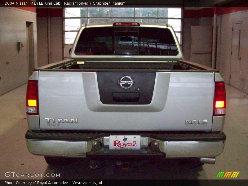 Radiant Silver / Graphite/Titanium 2004 Nissan Titan LE King Cab
