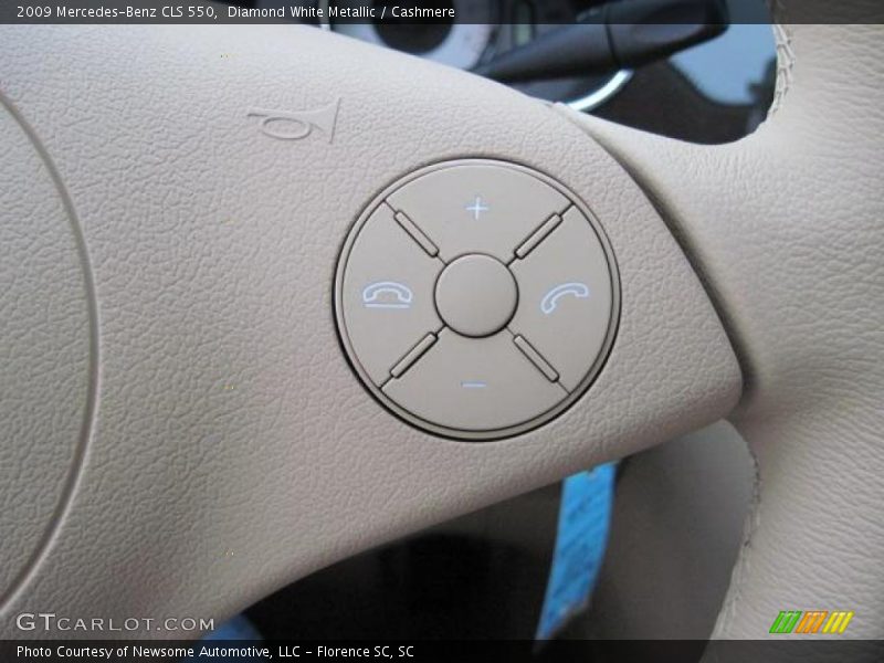 Diamond White Metallic / Cashmere 2009 Mercedes-Benz CLS 550