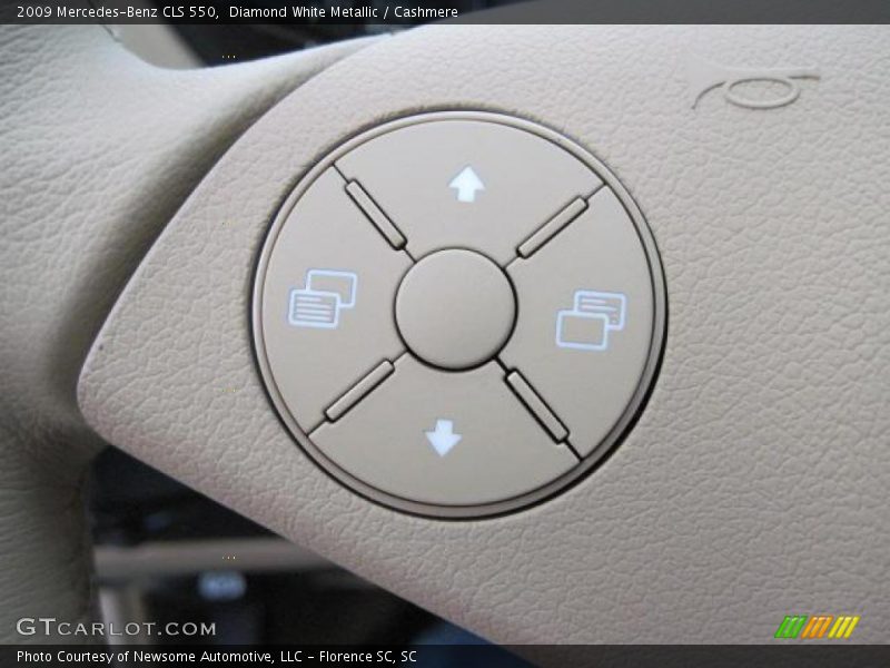 Diamond White Metallic / Cashmere 2009 Mercedes-Benz CLS 550