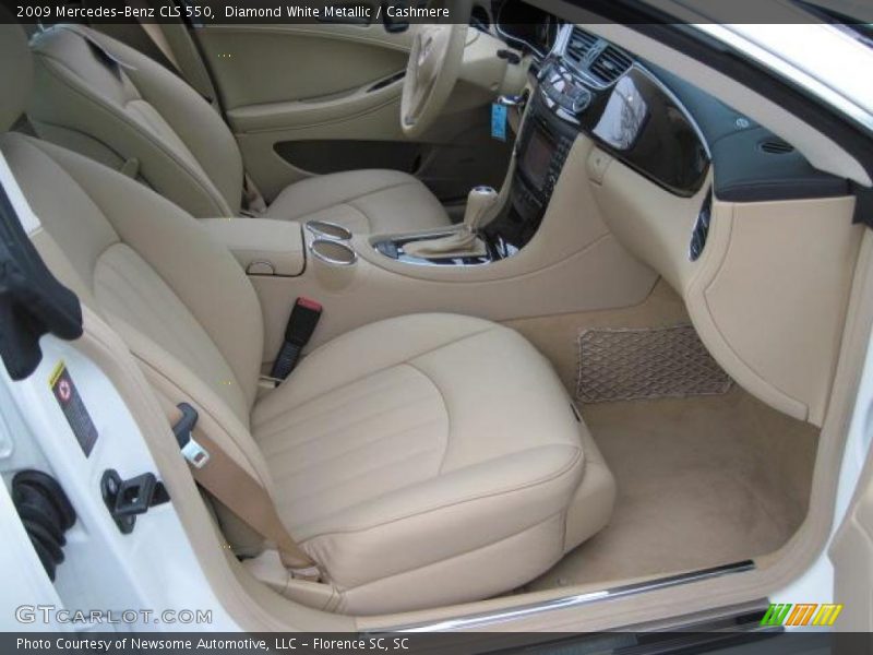 Diamond White Metallic / Cashmere 2009 Mercedes-Benz CLS 550
