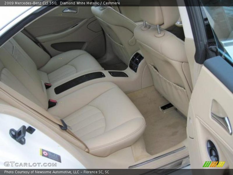Diamond White Metallic / Cashmere 2009 Mercedes-Benz CLS 550
