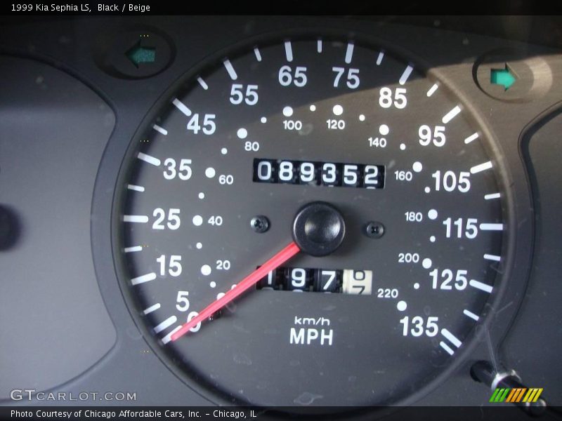 Black / Beige 1999 Kia Sephia LS