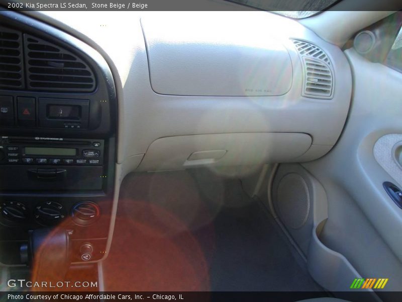 Stone Beige / Beige 2002 Kia Spectra LS Sedan