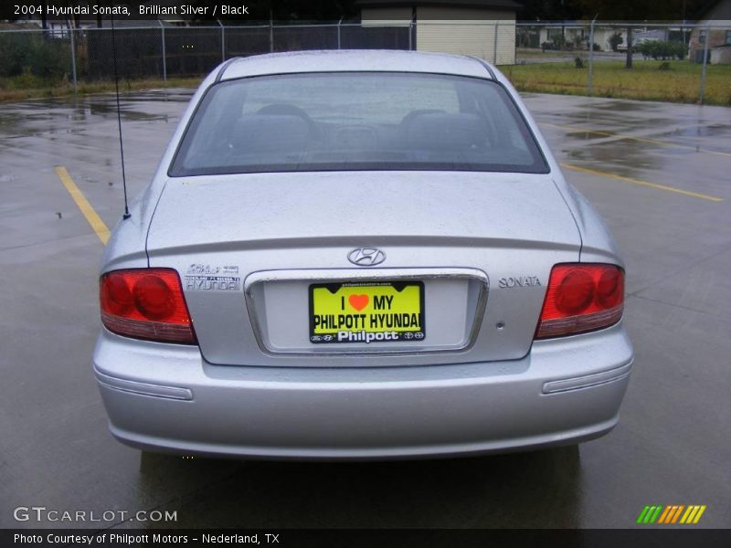 Brilliant Silver / Black 2004 Hyundai Sonata