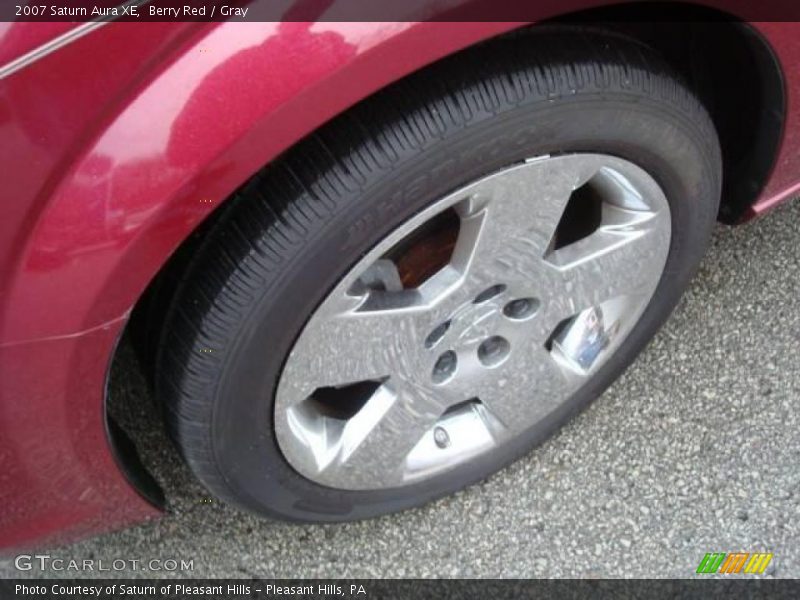 Berry Red / Gray 2007 Saturn Aura XE