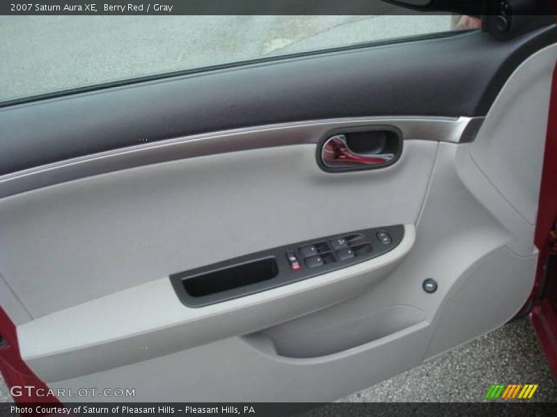 Berry Red / Gray 2007 Saturn Aura XE