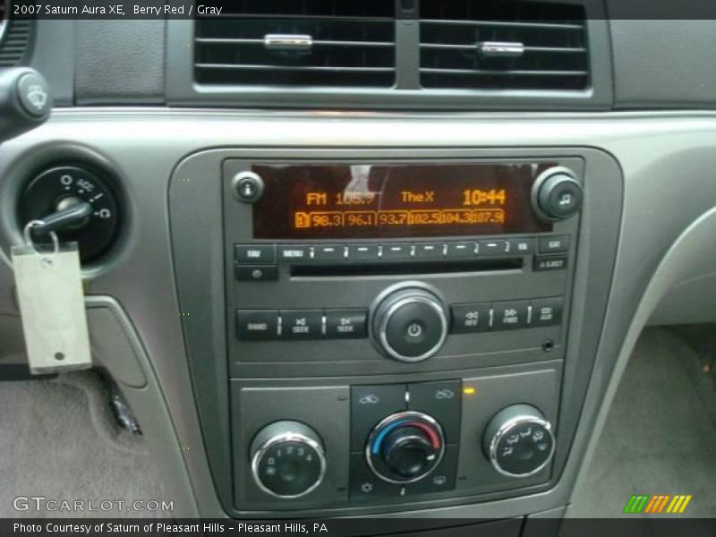 Berry Red / Gray 2007 Saturn Aura XE