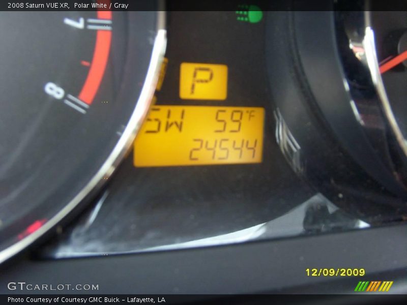 Polar White / Gray 2008 Saturn VUE XR