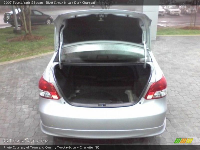 Silver Streak Mica / Dark Charcoal 2007 Toyota Yaris S Sedan
