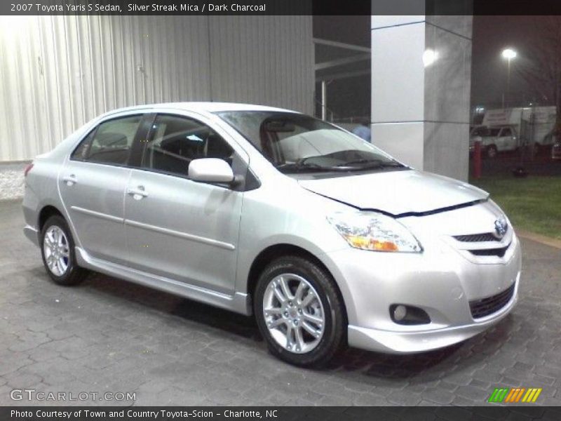 Silver Streak Mica / Dark Charcoal 2007 Toyota Yaris S Sedan