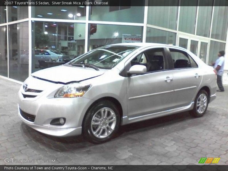 Silver Streak Mica / Dark Charcoal 2007 Toyota Yaris S Sedan