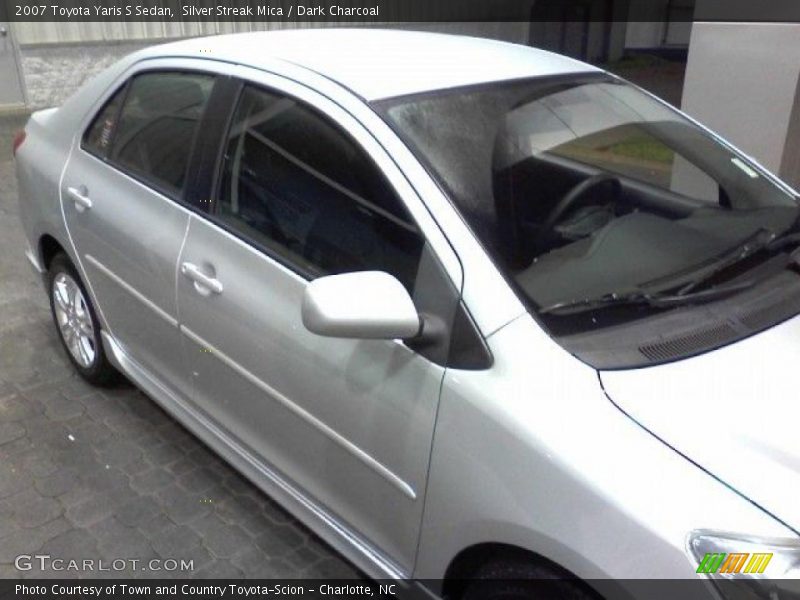 Silver Streak Mica / Dark Charcoal 2007 Toyota Yaris S Sedan
