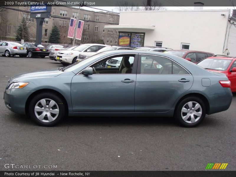 Aloe Green Metallic / Bisque 2009 Toyota Camry LE