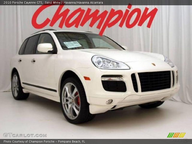 Sand White / Havanna/Havanna Alcantara 2010 Porsche Cayenne GTS