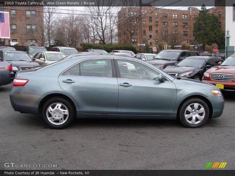 Aloe Green Metallic / Bisque 2009 Toyota Camry LE