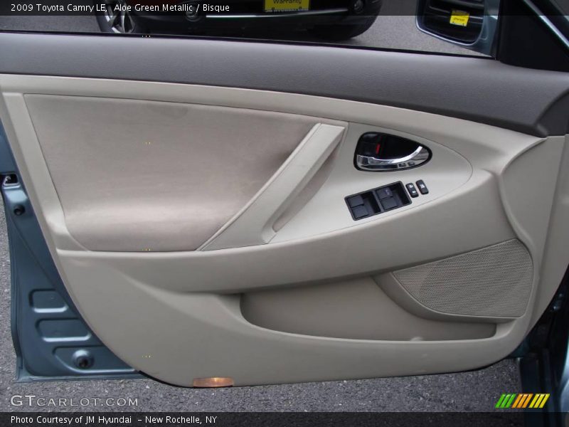 Aloe Green Metallic / Bisque 2009 Toyota Camry LE