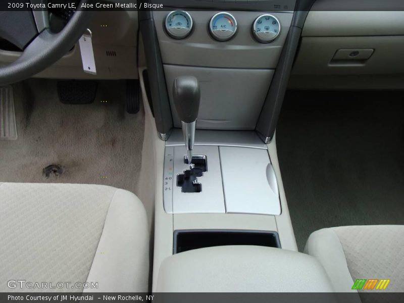 Aloe Green Metallic / Bisque 2009 Toyota Camry LE