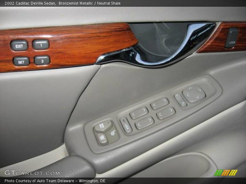 Bronzemist Metallic / Neutral Shale 2002 Cadillac DeVille Sedan