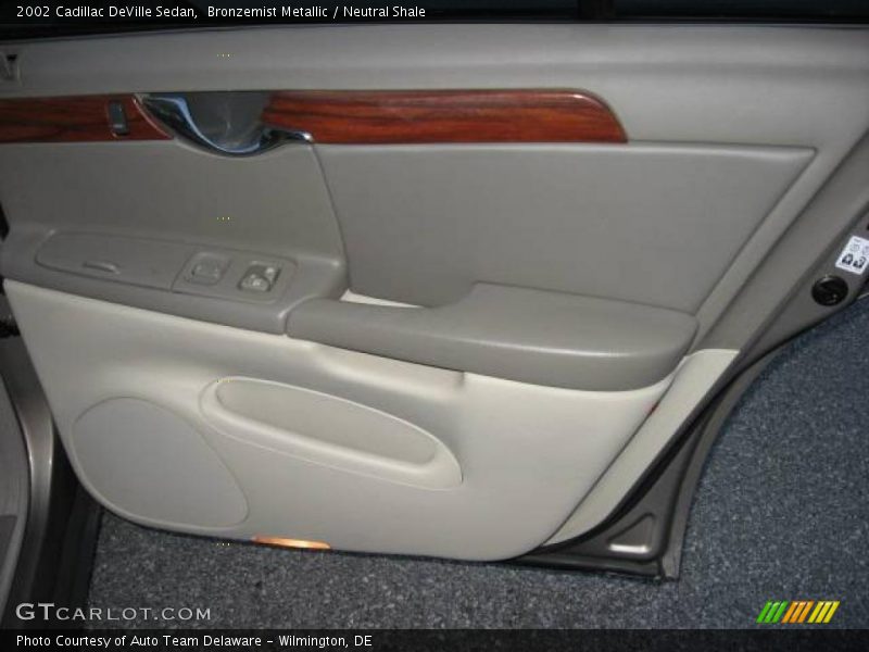Bronzemist Metallic / Neutral Shale 2002 Cadillac DeVille Sedan