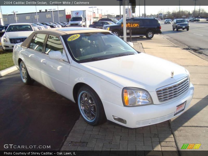 Cotillion White / Cashmere 2004 Cadillac DeVille Sedan