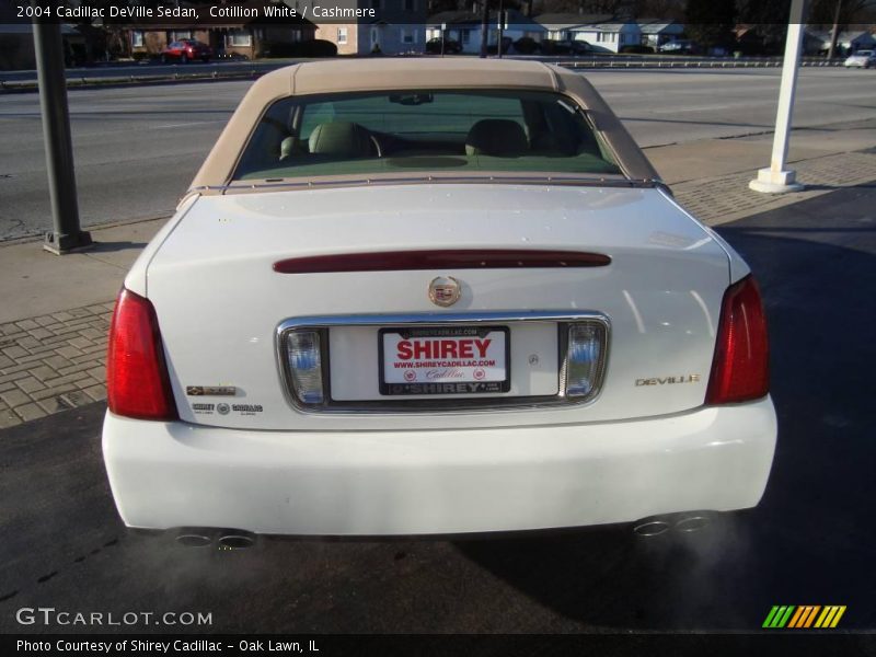 Cotillion White / Cashmere 2004 Cadillac DeVille Sedan