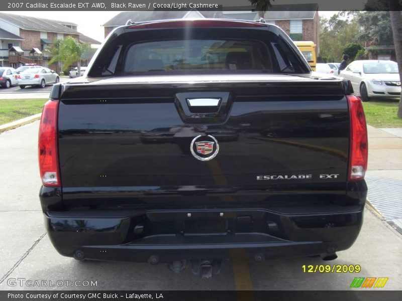 Black Raven / Cocoa/Light Cashmere 2007 Cadillac Escalade EXT AWD