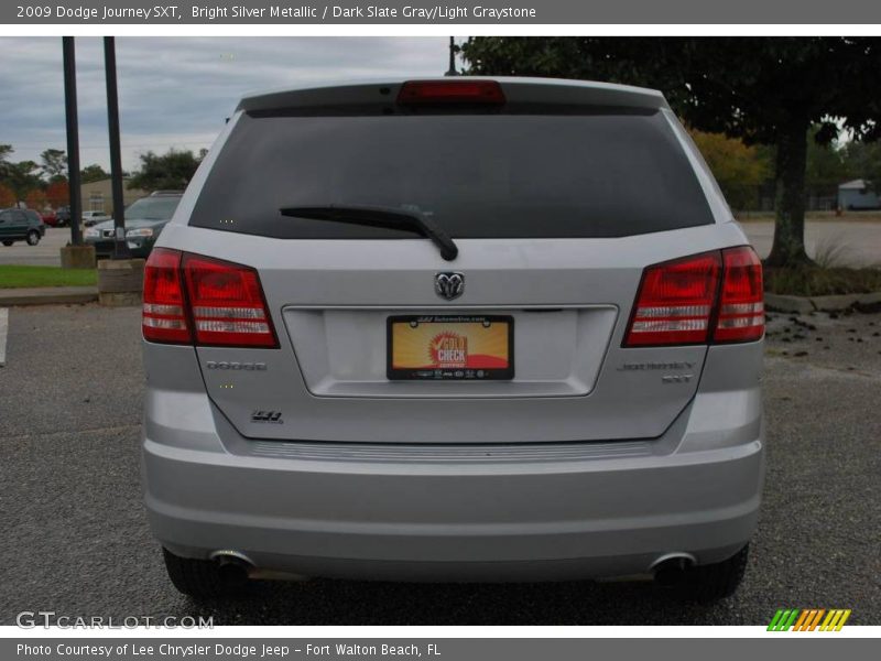 Bright Silver Metallic / Dark Slate Gray/Light Graystone 2009 Dodge Journey SXT