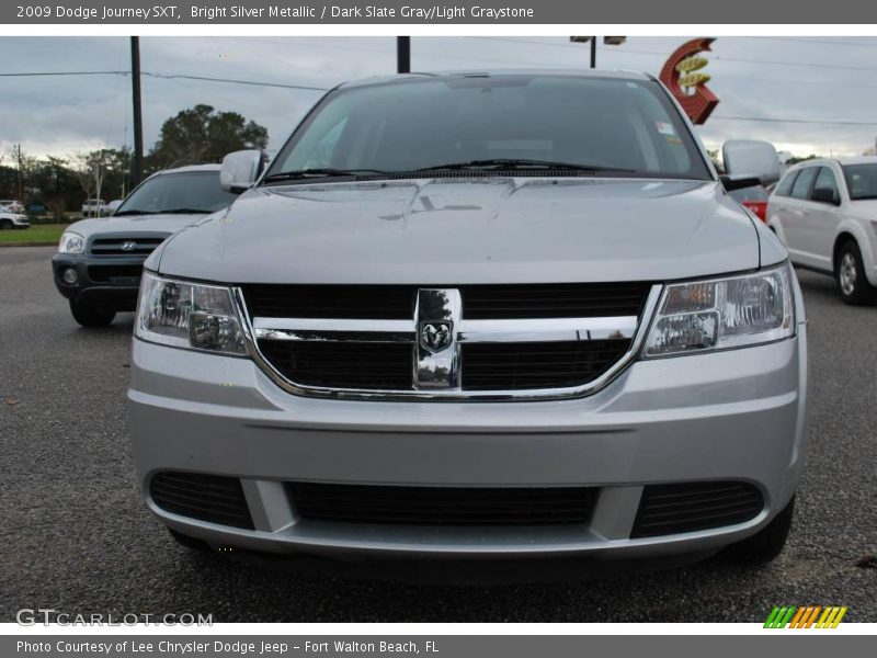 Bright Silver Metallic / Dark Slate Gray/Light Graystone 2009 Dodge Journey SXT